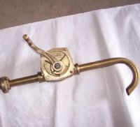 手摇油泵注意事项及重要性